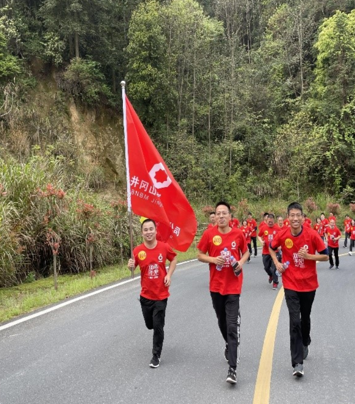 3c4fbd05-b9d0-49d7-aef3-98f73e3f996f